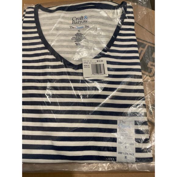 Croft & Barrow Women's The Classic Tee Navy Striped S/S V-Neck XL - Picture 1 of 3